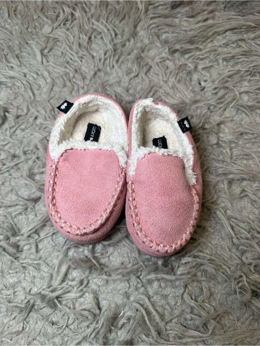 Lucky Brand Girls Pink Faux Shearling Cozy Slippers Moccasin Shoes
